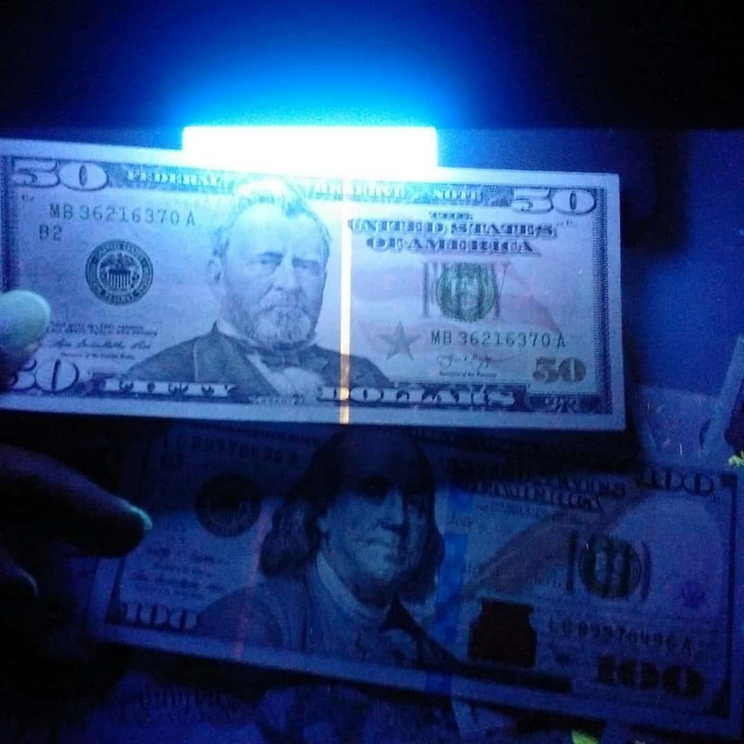 security features of fake dollar bills